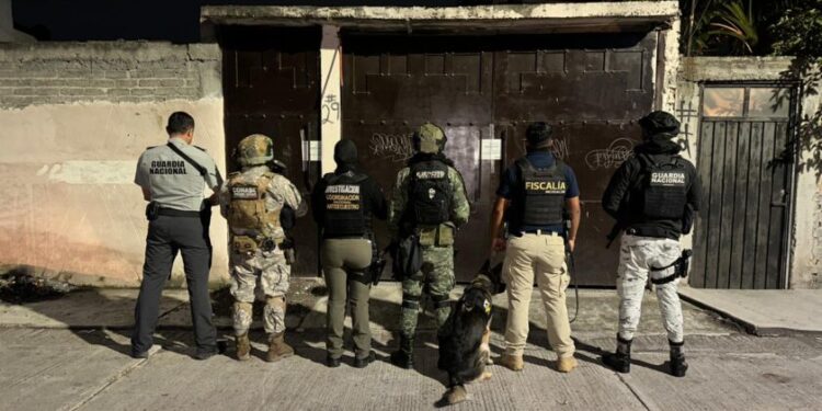 FGE asegura narcótico y detiene a cuatro personas, en la colonia Ampliación Torreón Nuevo