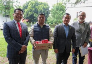 entrega de armas y equipo certificados ante Sedena a comunidades indígenas