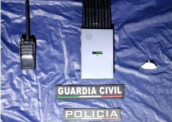 Asegura SSP en Apatzingán a tres personas en posesión de un inhibidor de señal y droga