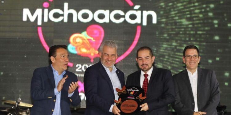 Agradece Bedolla a revista México Desconocido entrega de premios Lo Mejor de Michoacán