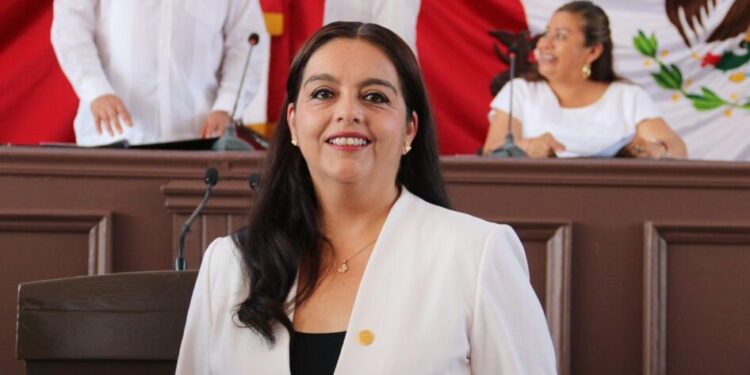 Reconoce diputada Tere Herrera labor de los médicos en su día-Morelia Informativo