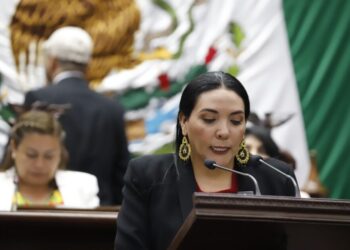 Vamos a fortalecer la ASM e impulsar la ciencia y tecnología: Adriana Campos Huirache