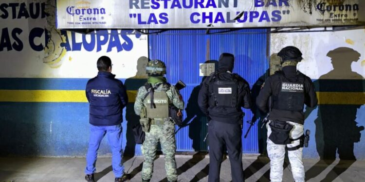 En Tarímbaro, Fiscalía General asegura un bar en el que se decomisaron 100 dosis de narcótico