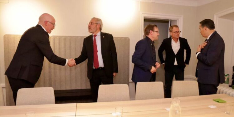 Bedolla y Food Collective acuerdan vinculación para exportar limón a Suecia