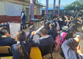 Lleva CMASC taller de prevención del acoso escolar a estudiantes de secundaria en Naranja de Tapia