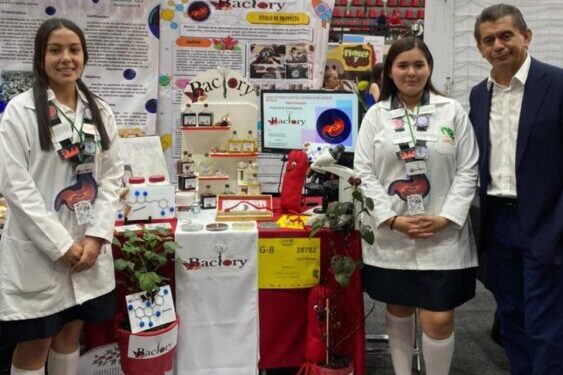 Alumnas del Cecytem compiten en concurso de ciencias en Argentina