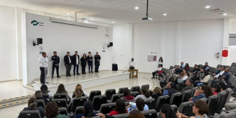 Capacitan a trabajadores del Colegio de Bachilleres en prevención del delito