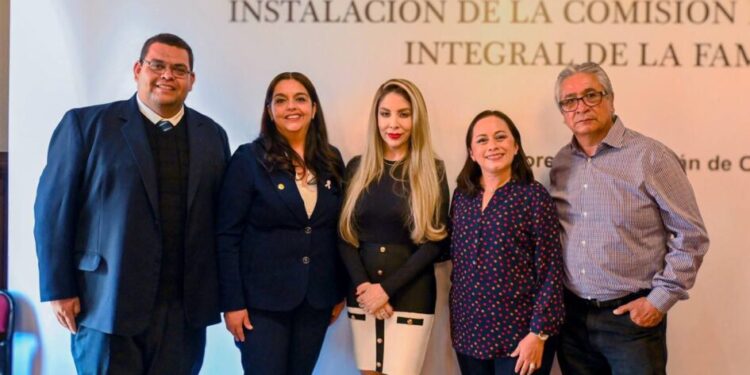 Instalan Comisión para el Desarrollo Integral de la Familia en el Congreso del Estado
