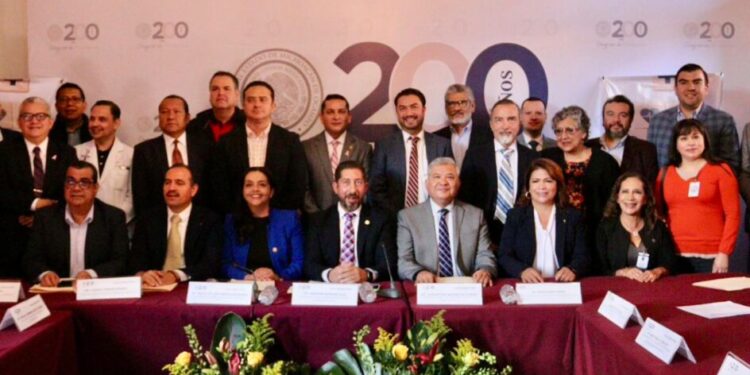 Va Comisión de Salud y Asistencia Social por la mejora integral de ese sector