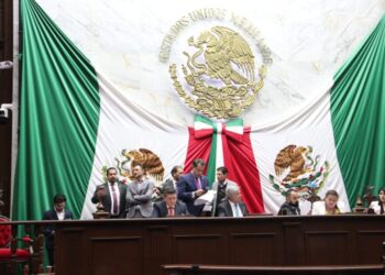 Aprueba 76 Legislatura integración de comisiones y comités del Congreso del Estado