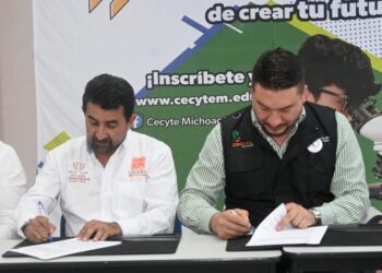 Estudiantes del Cecytem pondrán en práctica conocimientos en el Ayuntamiento de Charo