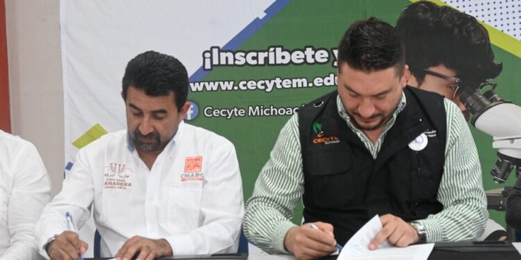 Estudiantes del Cecytem pondrán en práctica conocimientos en el Ayuntamiento de Charo