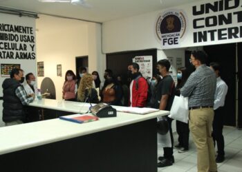 Visitan estudiantes de Derecho de la UMSNH, instalaciones de la Fiscalía General