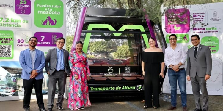 Gladyz Butanda comparte a universitarios los beneficios del teleférico de Morelia