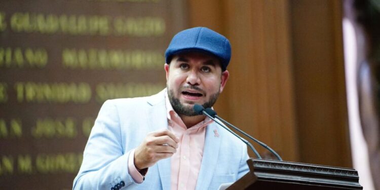 Llama Reyes Galindo a sensibilizarse sobre los problemas de salud mental-Morelia Informativo