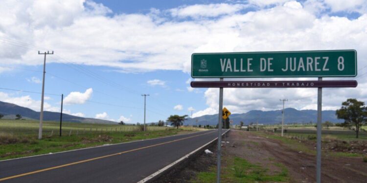 Gobierno de Bedolla concluye conservación de entronque carretero Jiquilpan-Valle de Juárez-Morelia Informativo
