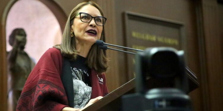 PEMEX Y CFE volverán a ser empresas con visión social: Nalleli Pedraza