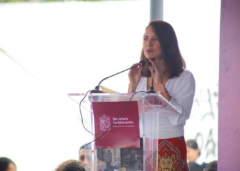 Con apoyos federales y estatales, se combate la deserción escolar: Nalleli Pedraza Huerta