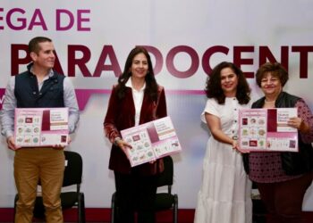 SEE entrega más de 57 mil guías contra el acoso escolar y de la NEM