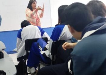 Sensibiliza Seimujer a estudiantes sobre la violencia de género