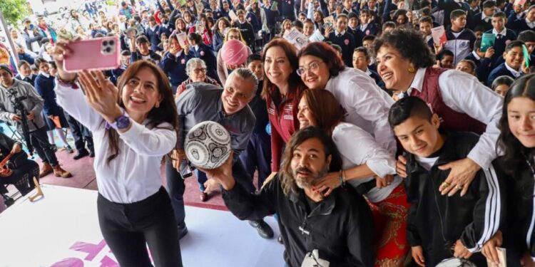 Entregan tenis a secundarias de Trincheras y Santa María-Morelia Informativo