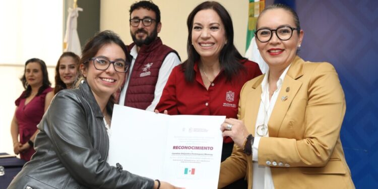 La proyección de estudiantes nicolaitas a nivel nacional e internacional enaltece a la UMSNH: Yarabí Ávila-Morelia Informativo