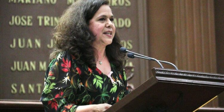 Que funcionarios eviten lenguaje machista, sexista y peyorativo: Melba Albavera Padilla-Morelia Informativo
