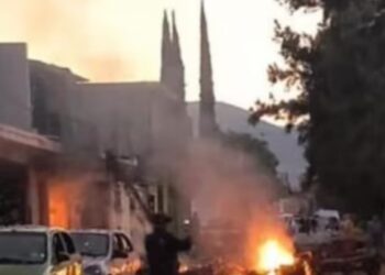 Coche bomba es detonado en Acámbaro