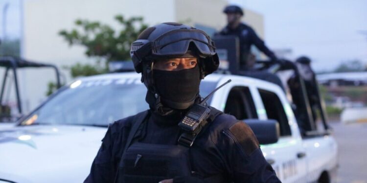 Atienden servicios de emergencia explosión de cohetes en cortejo fúnebre en Tacámbaro-Morelia Informativo