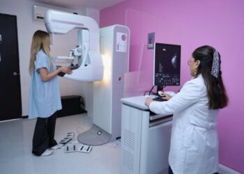 Gobierno estatal da atención integral a mil 500 mujeres con cáncer de mama