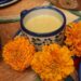 Atole de cempasúchil, tradición de muertos que disfrutan los vivos en Michoacán