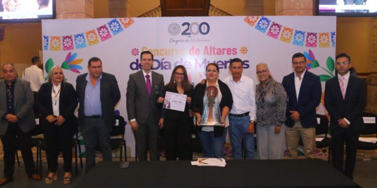 Gana Contraloría Interna Concurso de Altares de Día de Muertos del Congreso de Michoacán