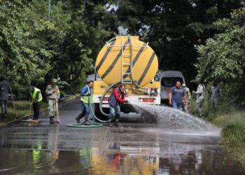 Gobierno de Morelia realiza limpieza integral en colonias afectadas por desfogue de Conagua