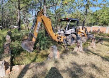 Gobierno de Morelia brinda mantenimiento a panteones de la zona rural