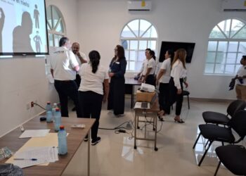Lleva CMASC taller de comunicación asertiva a personal de la Fiscalía Regional de Lázaro Cárdenas