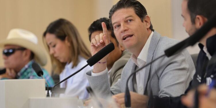 Desde el poder absoluto están comprando la justicia en México: Alfonso Martínez