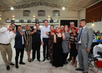 Celebra Alfonso Martínez 37 aniversario de la Unión de Comerciantes Rogelio Guzmán A.C.