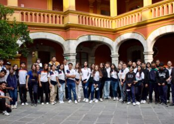 Estudiantes del Cecytem conocen procesos de la Fonoteca y Archivo de la Nación