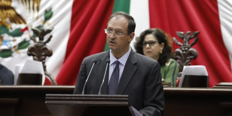 Necesario actualizar Ley de Fomento a la Lectura en la entidad, David Martínez