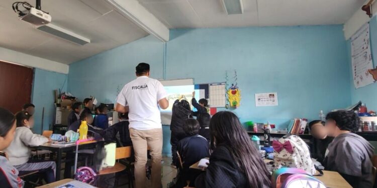 Imparte Fiscalía General talleres de en escuelas primarias de Morelia