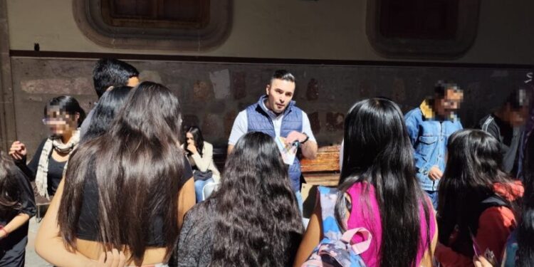Lleva FGE actividades de prevención de la violencia a estudiantes de preparatoria en Morelia