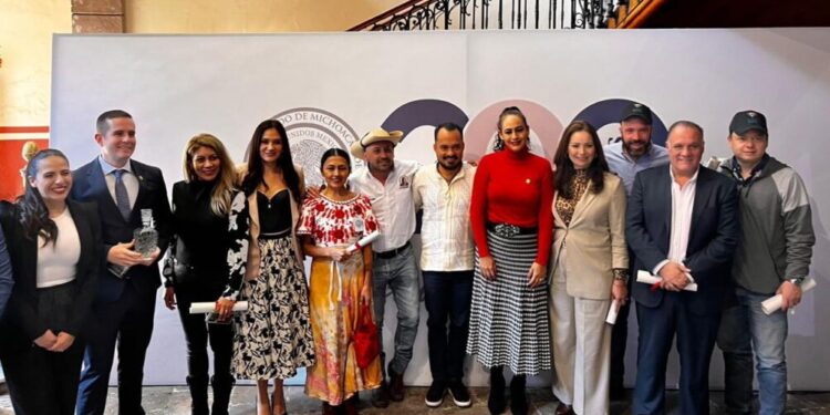 Con apoyo de mayoría plural en el Congreso, Hugo Rangel impulsa reforma para garantizar competitividad y preservación del mezcal michoacano.