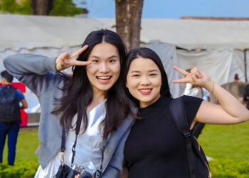 Turistas de China, Bélgica, Italia y España viven la Noche de Muertos en Michoacán-Morelia Informativo