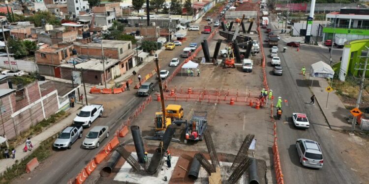 Supervisa Bedolla puente de Villas del Pedregal; destaca beneficio para 125 mil habitantes-Morelia Informativo