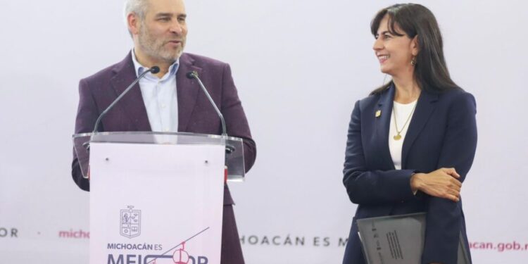 Renovación tecnológica en escuelas de Michoacán beneficiará a 65 mil estudiantes: Bedolla-Morelia Informativo