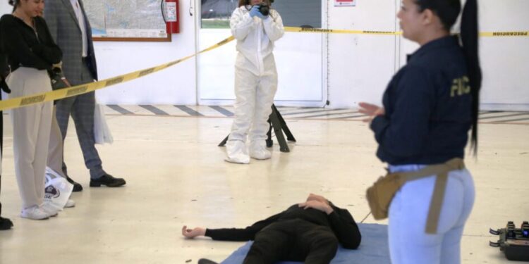 Recibe Fiscalía General a estudiantes de la Universidad Latina de América-Morelia Informativo