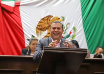 Barragán plantea sanciones contra la comida chatarra en las escuelas