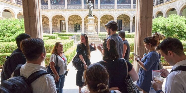 Morelia brilla más: sube a séptimo lugar como mejor destino turístico no playa de México