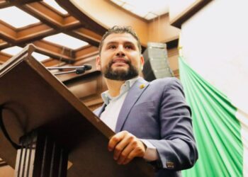 Octavio Ocampo impulsa la creación de una Comisión de Dictamen en favor de periodistas michoacanos