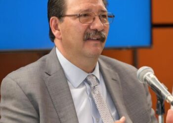 Reginaldo Sandoval Flores felicita al grupo parlamentario del PT en el Congreso del Estado por su agenda legislativa